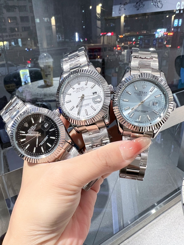 ブランド時計側面デザイン